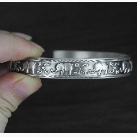 Unisex Engraved Elephant Bracelet 999 Pure Silver Cuff - Picture 11 of 14